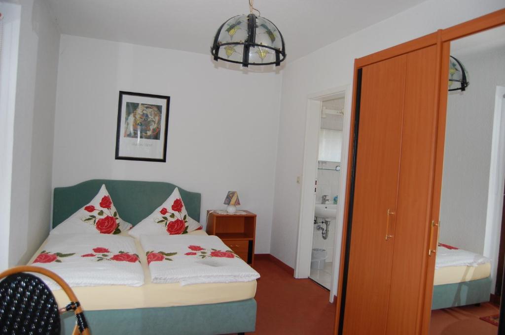 Hotel Zum Nussbaum Дрезден Номер фото
