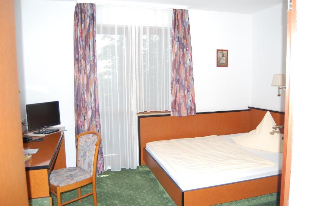 Hotel Zum Nussbaum Дрезден Номер фото